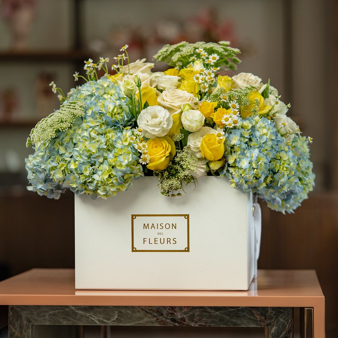 Freshest New Year Flowers Delivery in Dubai