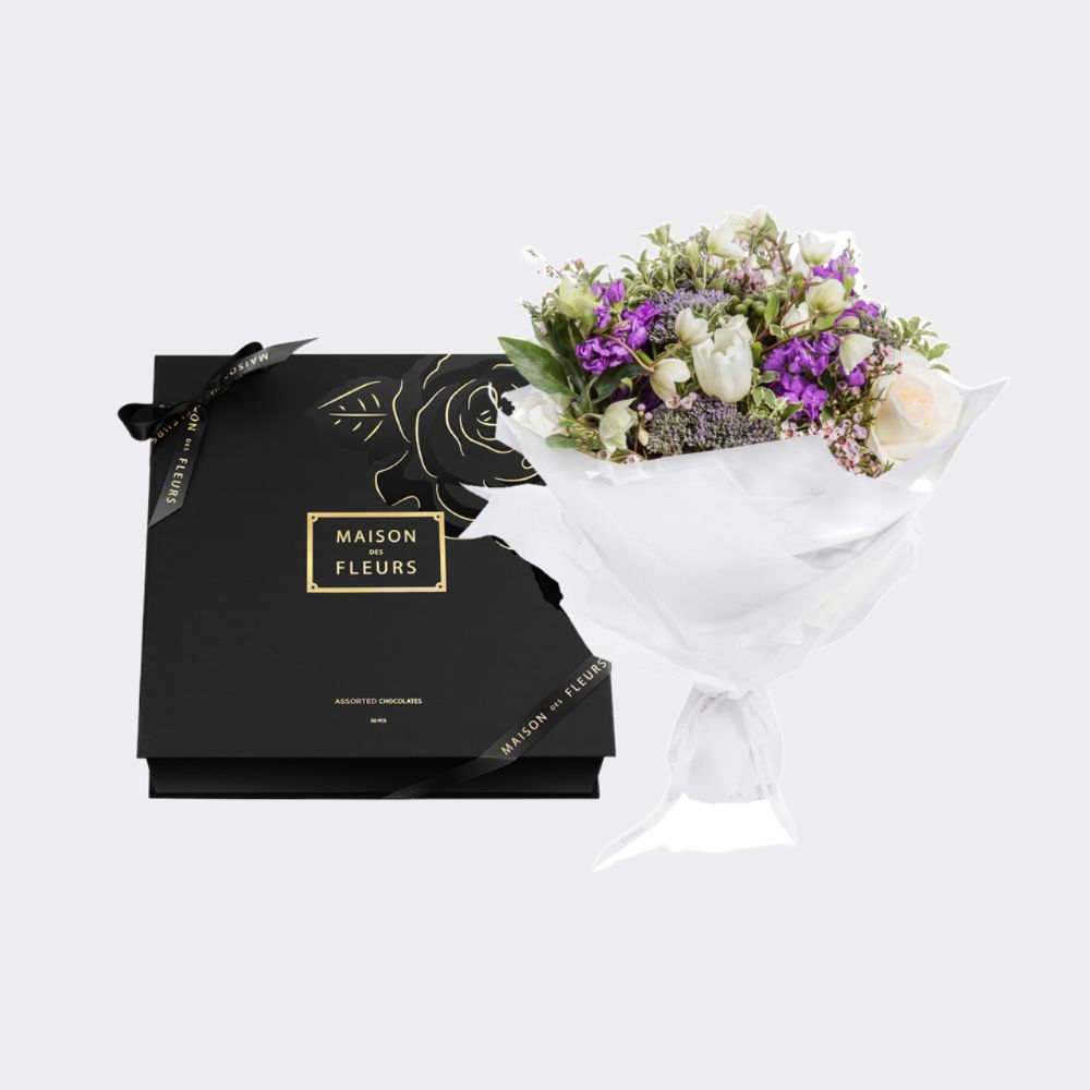 Gift set of a bouquet of mixed fresh flowers, with a box of 50 pieces of chocolate.