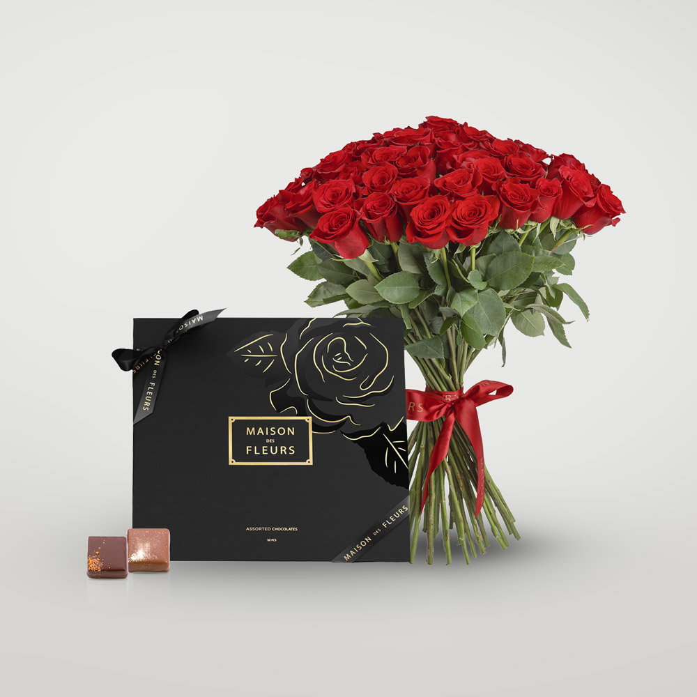 Fresh Roses Bouquet with an Assorted Chocolates Box - Maison Des Fleurs